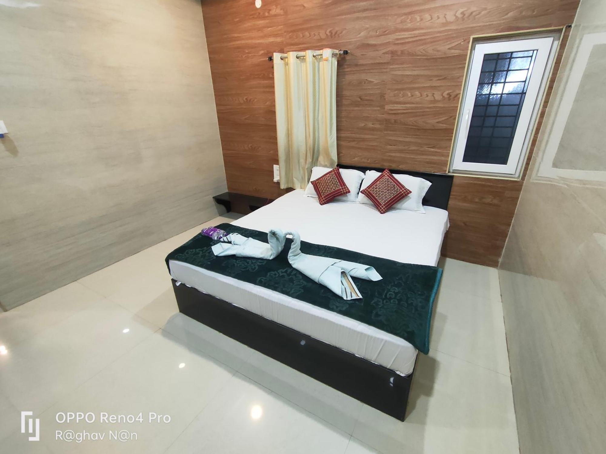 Kamala Sadana Lodge Mādhavaram Buitenkant foto
