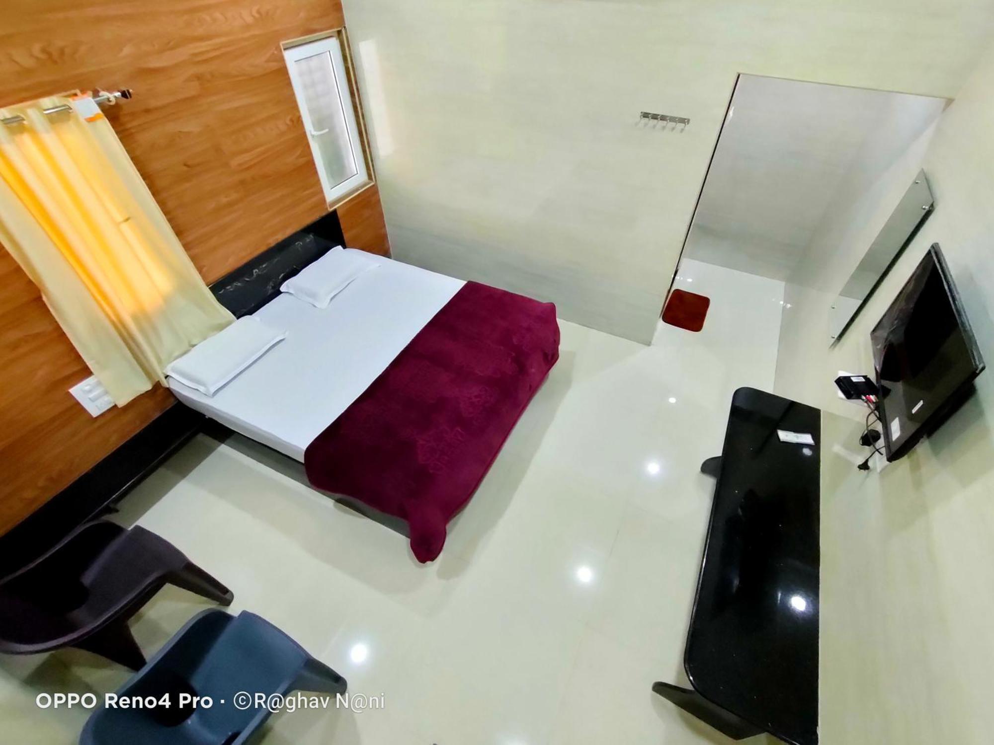 Kamala Sadana Lodge Mādhavaram Buitenkant foto
